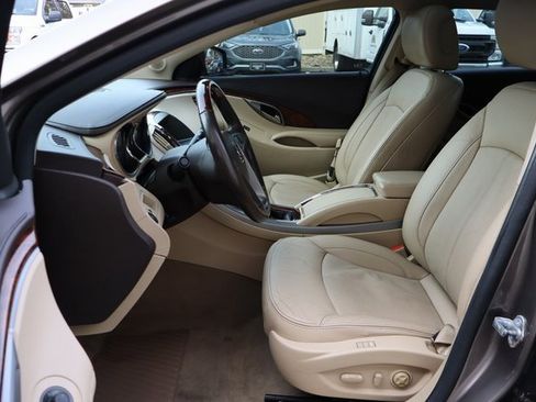 Used 2011 Buick LaCrosse CXS image 19