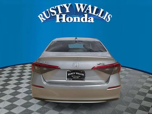 Used 2024 Honda Civic LX image 4