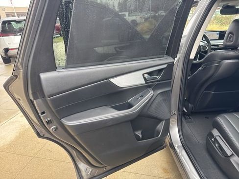 Used 2024 Acura MDX SH-AWD w/ Technology Package image 32