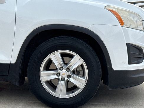 Used 2015 Chevrolet Trax LT image 6