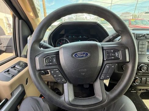 Used 2015 Ford F150 XLT AWD/4WD image 10