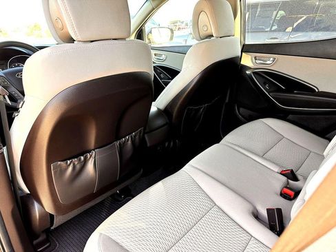 Used 2017 Hyundai Santa Fe Sport image 20