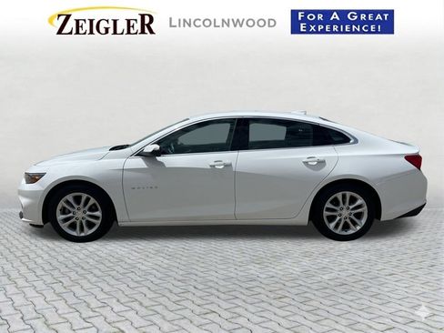 Used 2017 Chevrolet Malibu LT FWD image 3