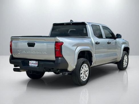 Used 2025 Toyota Tacoma SR AWD/4WD image 5