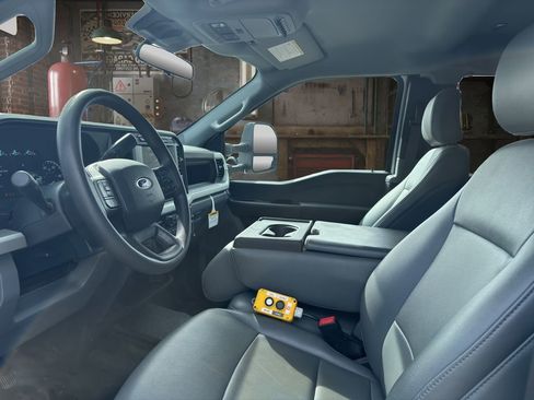 Used 2024 Ford F550 4x4 SuperCab Super Duty image 19