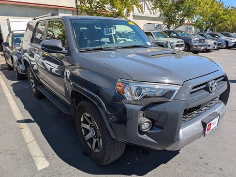 Used 2024 Toyota 4Runner TRD Off-Road Premium w/ Moonroof Package AWD/4WD image 6