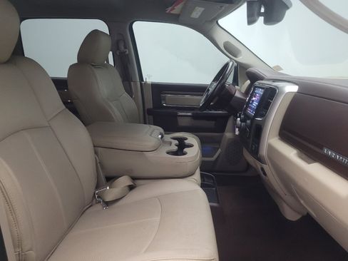 Used 2018 RAM 1500 Laramie RWD image 21