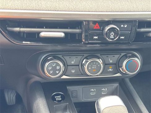 New 2025 Nissan Kicks SV w/ SV Premium Package image 31