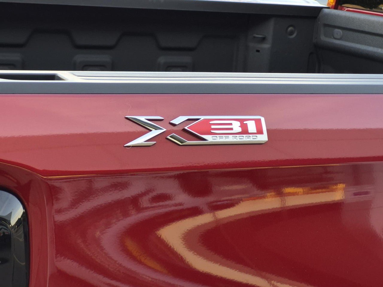 Used 2024 GMC Sierra 1500 Elevation AWD/4WD image 8