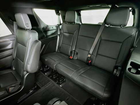 Used 2024 Chevrolet Tahoe Z71 w/ Luxury Package AWD/4WD image 30