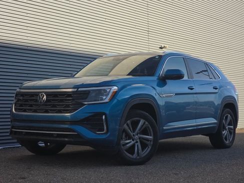 New 2024 Volkswagen Atlas Cross Sport SEL R-Line AWD/4WD image 2