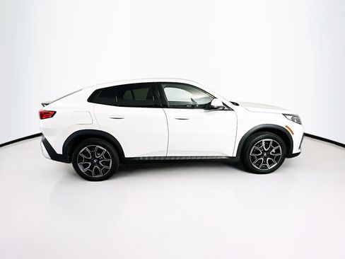 Used 2026 BMW X2 xDrive28i AWD/4WD image 10