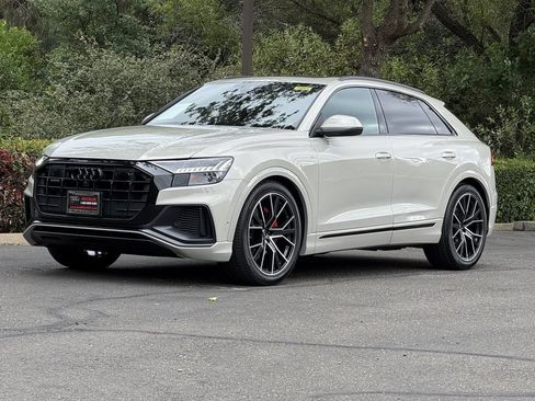 Certified 2023 Audi Q8 Prestige w/ Prestige Package AWD/4WD image 8