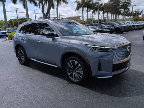 Used 2026 INFINITI QX60 Luxe w/ Cargo Package FWD image 2