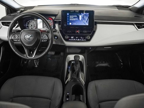 Used 2025 Toyota Corolla SE image 12
