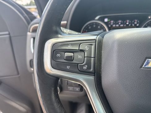 Used 2021 Chevrolet Suburban Premier w/ Premium Package RWD image 16