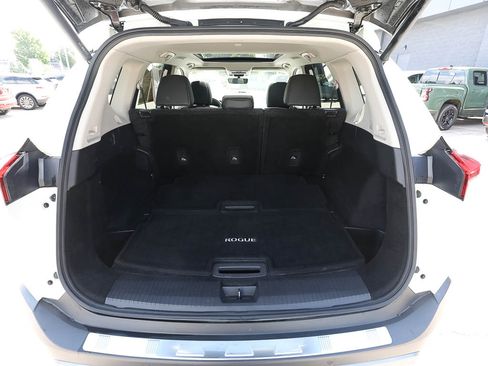 Used 2023 Nissan Rogue SL w/ SL Premium Package AWD/4WD image 9