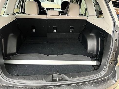 Used 2017 Subaru Forester 2.5i Premium AWD/4WD image 8