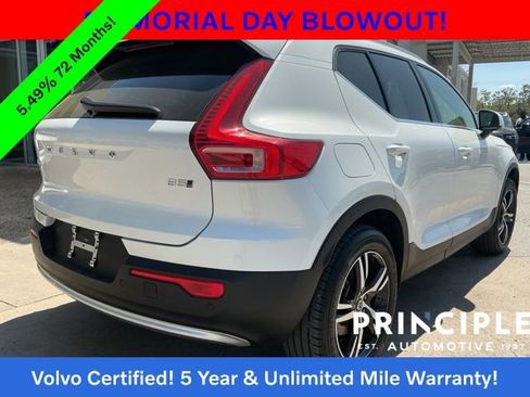 Certified 2025 Volvo XC40 B5 Core AWD/4WD image 11