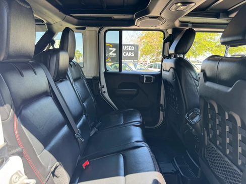 Used 2020 Jeep Wrangler Unlimited Rubicon AWD/4WD image 32