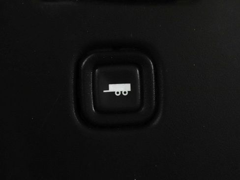 Used 2015 Chevrolet Express 4500 image 31