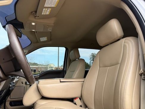 Used 2020 Ford F150 Lariat image 25