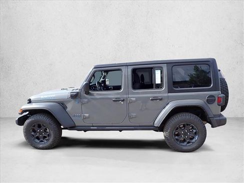 Used 2023 Jeep Wrangler Unlimited w/ Cold Weather Group AWD/4WD image 2