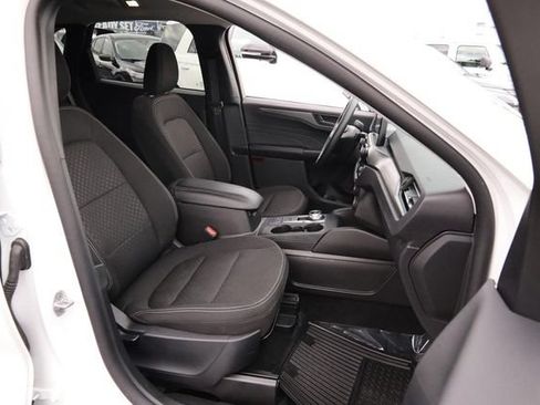 Used 2025 Ford Escape Active AWD/4WD image 28
