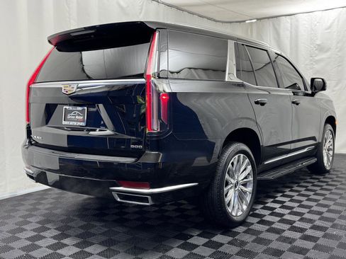 Used 2021 Cadillac Escalade Premium Luxury image 12
