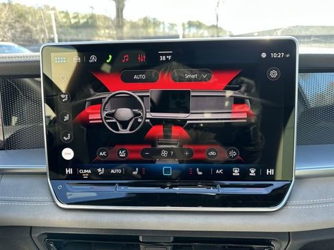 New 2026 Volkswagen Tiguan SE R-Line image 23