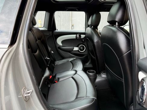 Used 2016 MINI Cooper 4-Door Hardtop FWD image 16