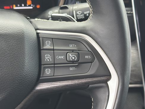 Used 2022 Jeep Grand Cherokee Limited RWD image 31