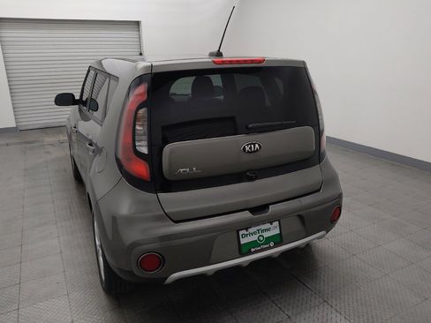 Used 2018 Kia Soul + FWD image 6