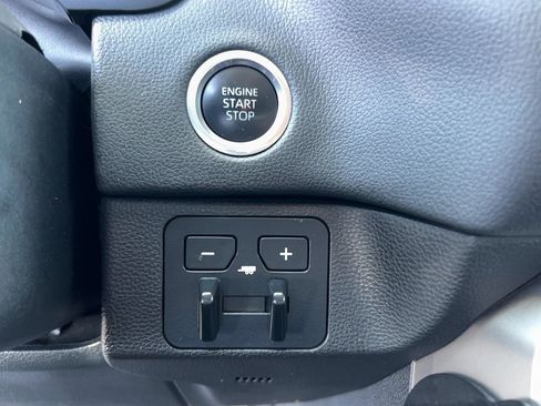 Used 2023 Toyota Tundra Limited image 21