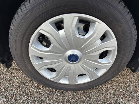 Certified 2022 Ford Transit Connect XL image 9