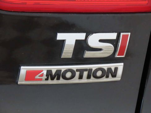 Used 2017 Volkswagen Tiguan S image 5