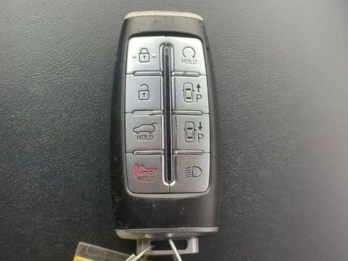 Used 2023 Genesis GV70 2.5T w/ Advanced Package AWD/4WD image 29
