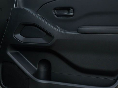 New 2026 Nissan Frontier SV AWD/4WD image 8