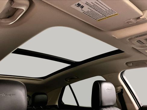 Used 2021 Buick Envision Avenir w/ Technology Package II FWD image 14