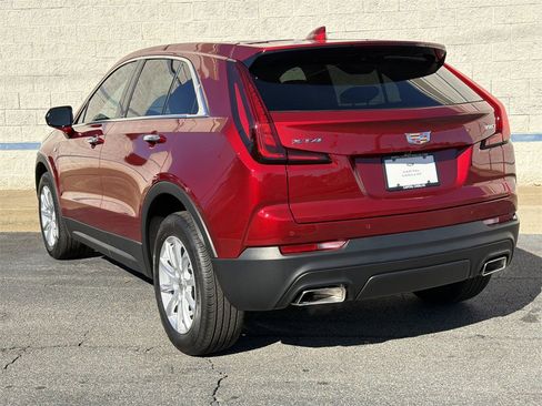 Certified 2023 Cadillac XT4 Luxury image 8