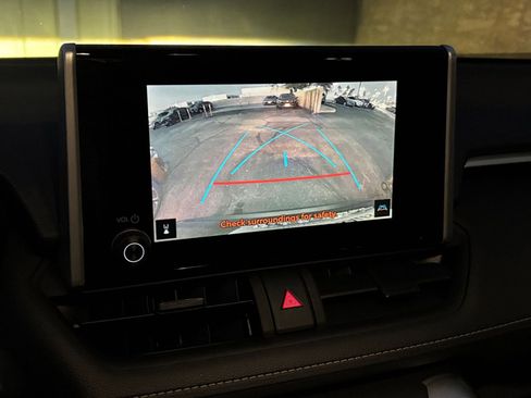 Used 2025 Toyota RAV4 XLE image 17