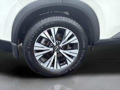 Used 2023 Nissan Rogue SV w/ SV Premium Package AWD/4WD image 18