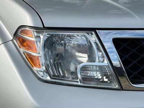 Used 2016 Nissan Frontier SV image 31