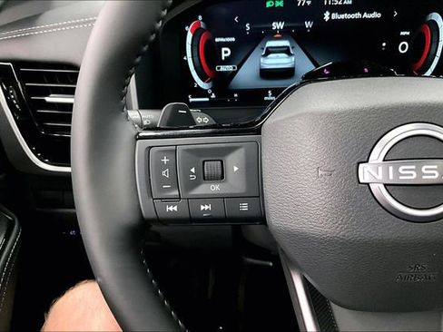 New 2025 Nissan Rogue SL w/ Tech Package AWD/4WD image 22