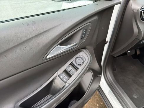 Used 2021 Buick Encore GX Preferred image 13