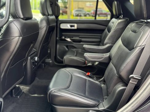 Used 2023 Ford Explorer ST w/ Equipment Group 401A AWD/4WD image 19