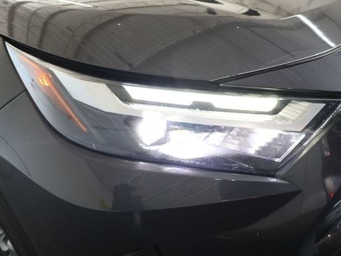 Used 2022 Toyota RAV4 XLE FWD image 26