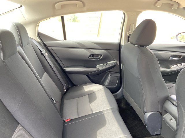 Used 2025 Nissan Sentra SV FWD image 21