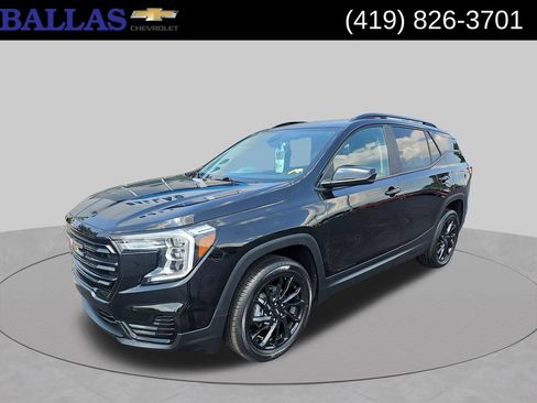 Certified 2023 GMC Terrain SLE w/ Driver Convenience Package AWD/4WD image 1