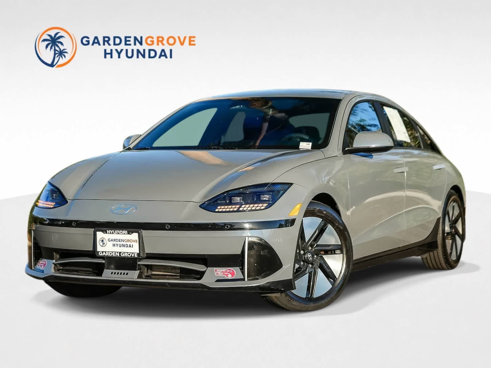 Used 2024 Hyundai Ioniq 6 SE RWD image 1